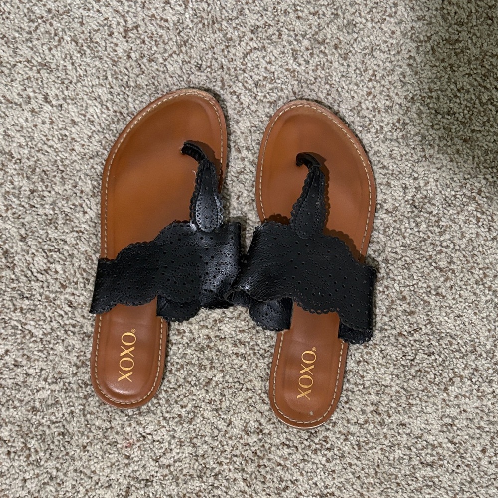 XOXO Women's Black Sandals